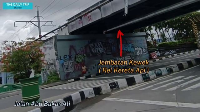 MUTER-MUTER KELILING KOTA JOGJA SIANG HARI NAIK MOTOR | KELILING KERATON YOGYAKARTA смотреть онлайн