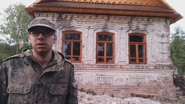 Старинный дом прадеда продолжает преображаться. Аутентичные окна и освобождение от мусора смотреть онлайн
