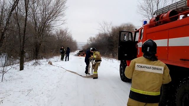 Возгорание автомобиля "Нива" с. Долгое. смотреть онлайн