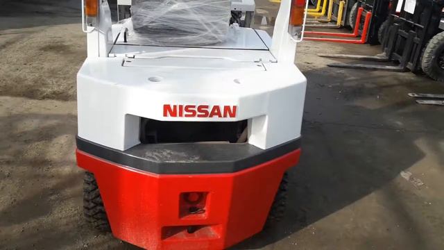 Японский вилочный погрузчик NISSAN H01A15 смотреть онлайн