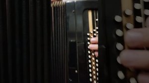 "ЗОРЬКА АЛАЯ" на баяне + разбор