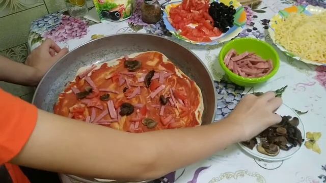 Готовим домашнюю пиццу ? смотреть онлайн