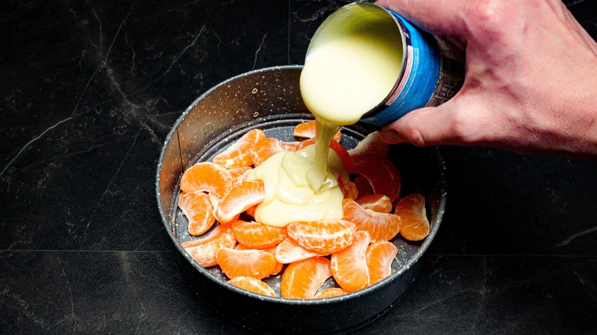 Мандарины смешал со сгущенкой и результат меня удивил. Делюсь рецептом кекса за 10 минут смотреть онлайн