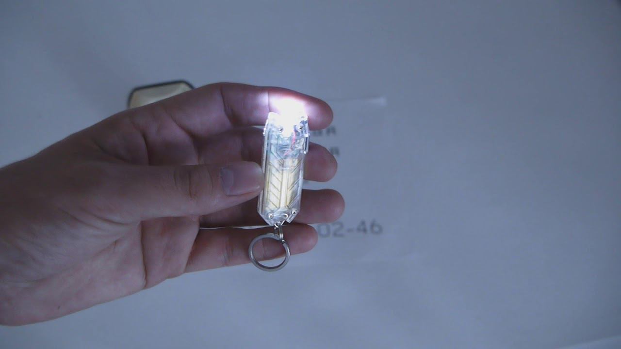 Китайский мини фонарик. Сравнил с карманным фонарём СССР. смотреть онлайн