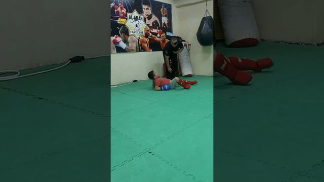 Эрик, тайский бокс - спецработа смотреть онлайн