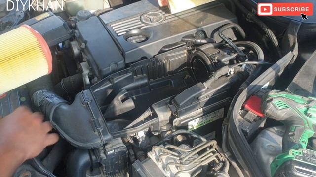 Mercedes Benz C200 Kompressor Air Filter Replacement. Mercedes Benz C200 Air Filter Location смотреть онлайн