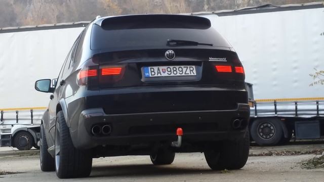 BMW X5 4.8i V8 Sound