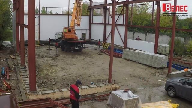Строительство ангара в г. Подольске. Этап №4: Монтаж стеновых сэндвич-панелей смотреть онлайн
