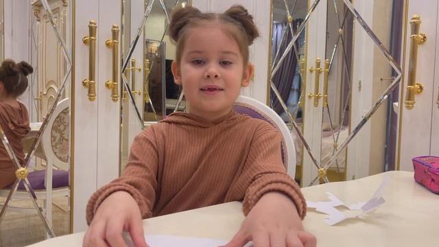 Новогодние Подделки / Снежинка из бумаги своими руками / Гирлянда из бумаги / Снеговик из бумаги смотреть онлайн