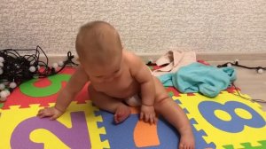 Ребёнок первый раз сел.Учимся сидеть.Малышке 6 месяцев