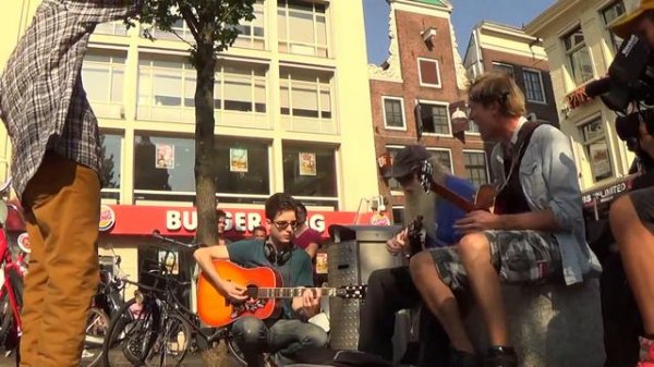 Street Music - Guitar Players Buskers Come Together RAW Street entertainment.