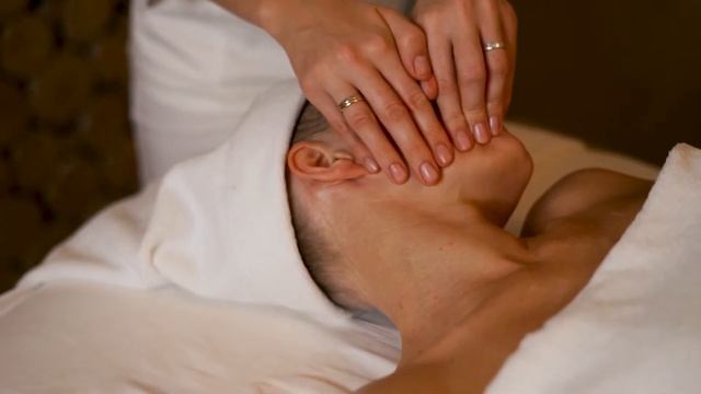 SPA-процедура для лица Garmon-aging от [ comfort zone ] смотреть онлайн