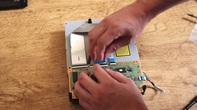 Playstation 3 Fat Laser Replacement Repair смотреть онлайн