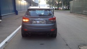 Поворотник в задний ход Hyundai ix35 (день)