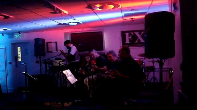 The Richwoods - Uke Crazy Mother смотреть онлайн