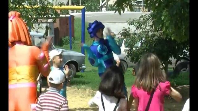 Новий дитячий майданчик. Олександрія, Канатенка, 13 А. смотреть онлайн