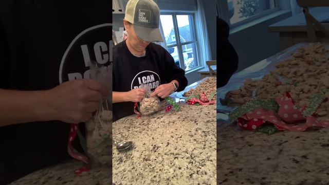 White trash | Simple gift recipe for your friends, neighbors and family members | Christmas treats смотреть онлайн