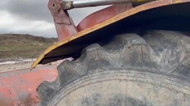 Трактор Кировец К-700 с фронтальным погрузчиком экспресс-обзор от Алексея Запевалова смотреть онлайн