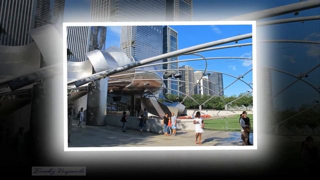 Crown Fountain самый интересный и высокотехнологичный фонтан.Чикаго штат Иллинойс.США