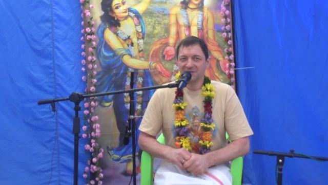 Фестиваль "В лесу Наимишаранья" Утренняя Кришна катха от Раса Расики прабху. 28.05.2022 смотреть онлайн