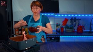 Пирожки с вишней в духовке, простой рецепт выпечки на кефире к чаю!