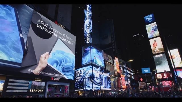 Unfold the Incredible 3D Billboard Around the Globe | ASUS Zenbook 17 Fold (UX9702) смотреть онлайн