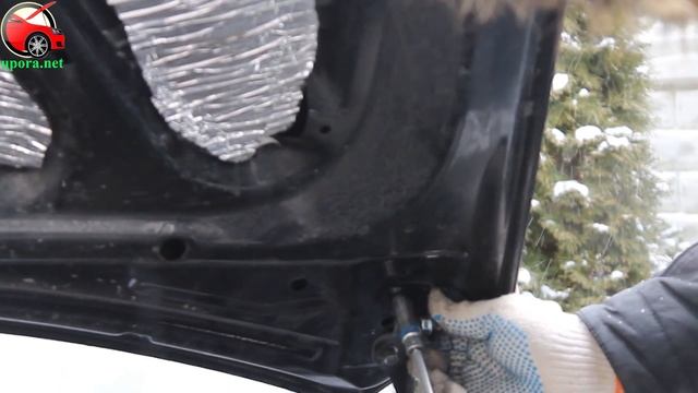 Установка упоров капота (амортизаторов) на KIA Cerato 2 / КИА Церато 2 (www.upora.net) смотреть онлайн