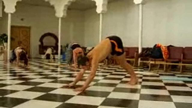 Сурья-намаскар. Йога. смотреть онлайн