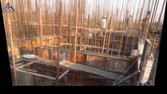 Pouring Concrete with a Tower Crane and Concrete Bucket | Site Engineer @Tecno construction смотреть онлайн