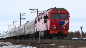 ТЭП70БС-112 с пассажирским поездом Новый Уренгой — Казань