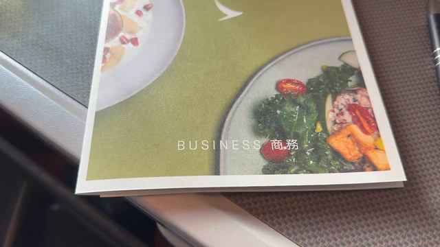 Review: Cathay Pacific 777-300 | Business Class | London to Hong Kong смотреть онлайн