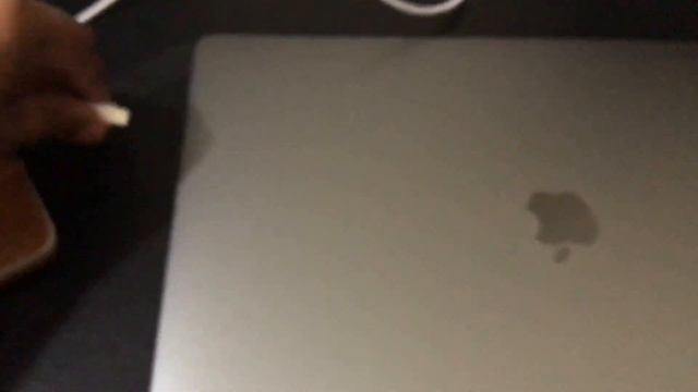 Unboxing Macbook Pro 15