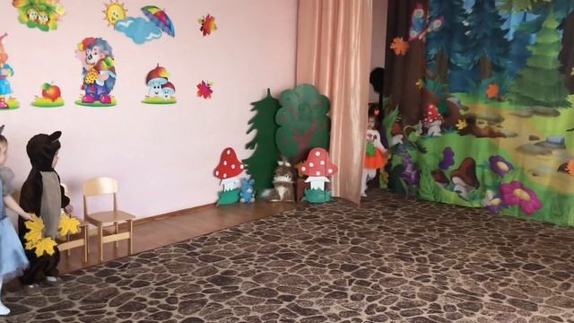 Вхід на свято осені,молодша група. «Хороводна гра з листочками» муз.озвучка Оксани Вдовиченко смотреть онлайн