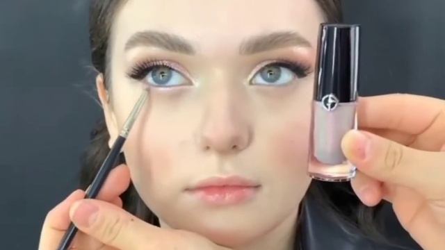 Вечерний макияж для скромная блондинок /Evening makeup for modest blondes смотреть онлайн
