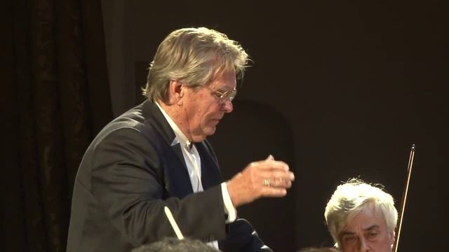 W.A.Mozart Symphony No. 41 in C major (Tchaikovsky Symphony Orchestra, conductor V.Fedoseyev). смотреть онлайн