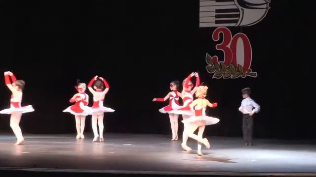 04 Polka-Strauss смотреть онлайн