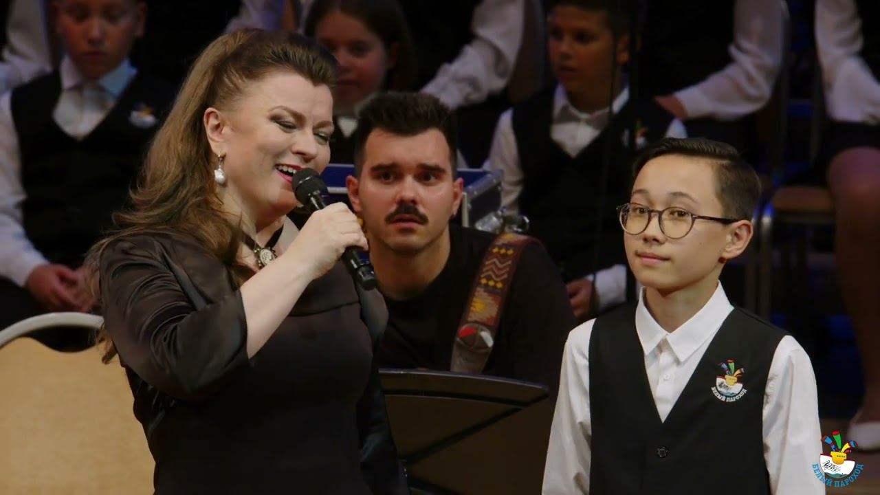 Гала-концерт фестиваля «Белый Пароход» 2022: песня «Колыбельная» смотреть онлайн