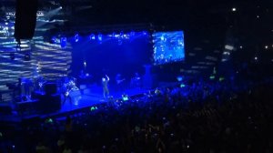 Алиса. Иди ко мне.