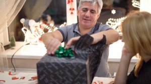 VLOG Новый Год 2021. Распаковываем подарки из-под ёлки.  ЧАСТЬ 1