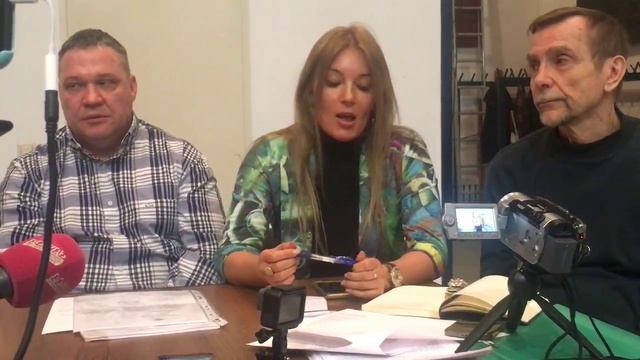 ФСБ создала экстремистскую организацию и вовлекла в неё несовершеннолетнюю девушку смотреть онлайн