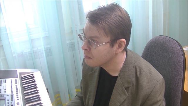 Максим Сафиулин - "ЗАВИДУЯ СНЕЖИНКЕ" (авторская песня) смотреть онлайн