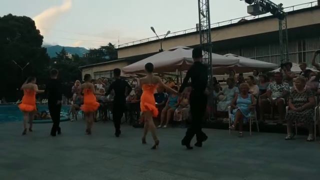 "До встречи в Ялте" . Танцевально-спортивный центр "Альянс" в санатории Кирова в Ялте смотреть онлайн