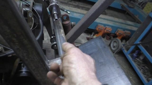 ГУСЕНИЧНЫЙ МИНИТРАКТОР ч.29 опрокидыватель ковша смотреть онлайн