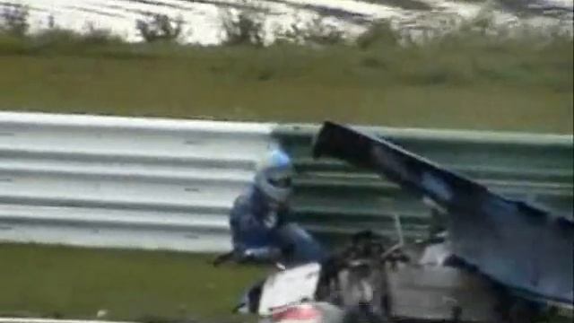 Huge Crash!!!! Female Race Driver Amanda Whitaker lucky to be alive. August 9th 2009 смотреть онлайн