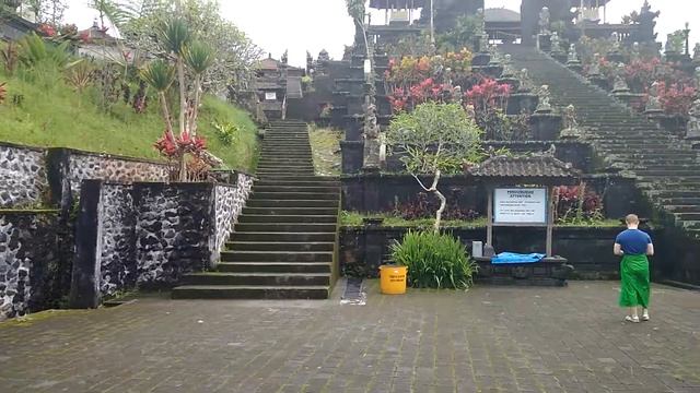 Храм Пура Бесаких Бали| Бронировать/ купить тур на Бали из Калининграда, Польши Тел. +7(4012)900095 смотреть онлайн