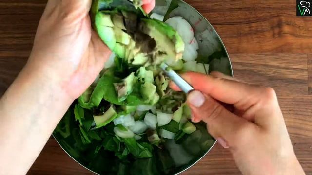 САЛАТ ИЗ КУКУРУЗЫ И РЕДИСА смотреть онлайн
