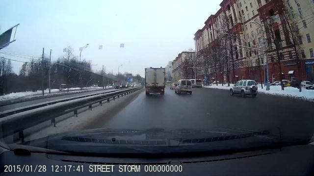 Преследую полицейскую машину...скорость 140 :) смотреть онлайн