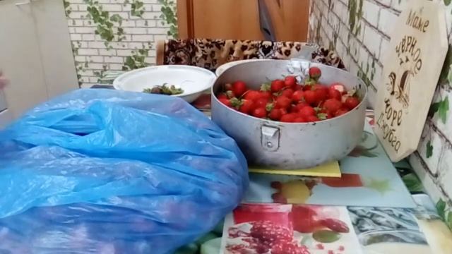 Заморозка клубники. 3 способа смотреть онлайн
