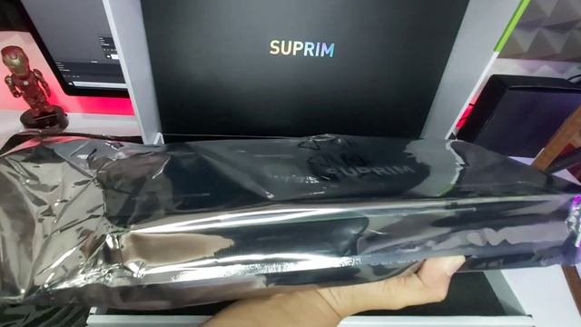 Relaxed Unboxing of MSI RTX 3090 Suprim X смотреть онлайн