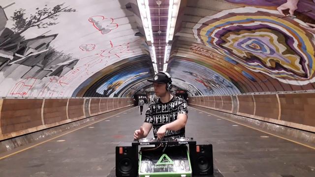 Drum and bass live stream in underground Right Heart 28.10.20 смотреть онлайн